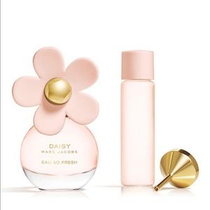 Marc Jacobs Daisy